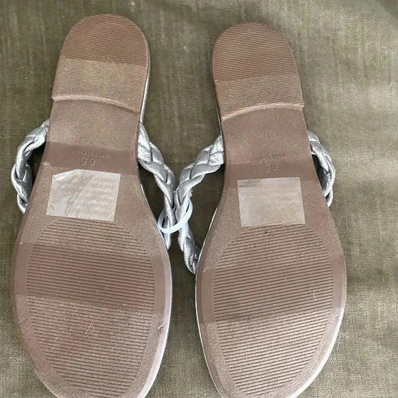 Abound Frannie Braided Slip On Thong‎ Sandal Silver Metallic Women’s 6.5 NEW - Picture 2 of 2